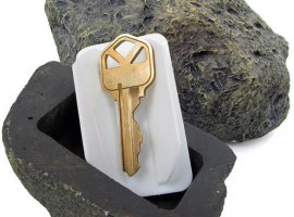 Realistic Rock Outdoor Key Holder